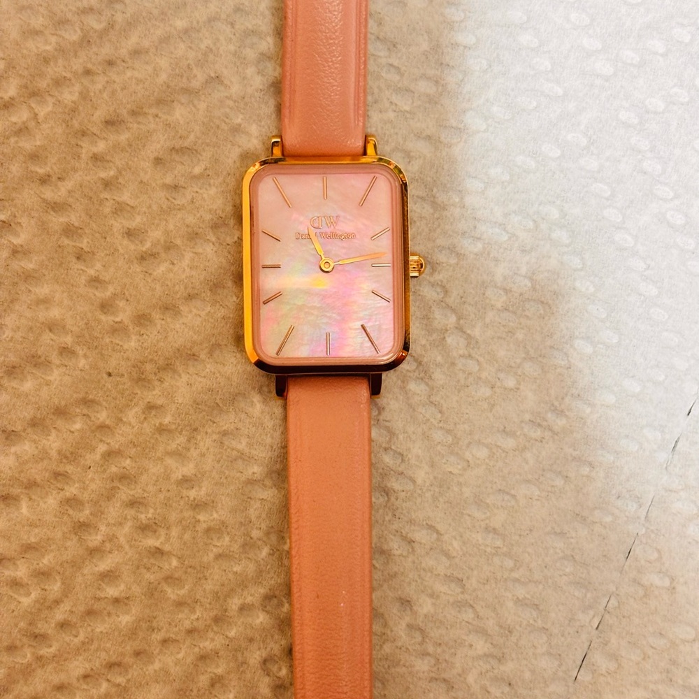 Daniel Wellington Coral Leather Strap Watch